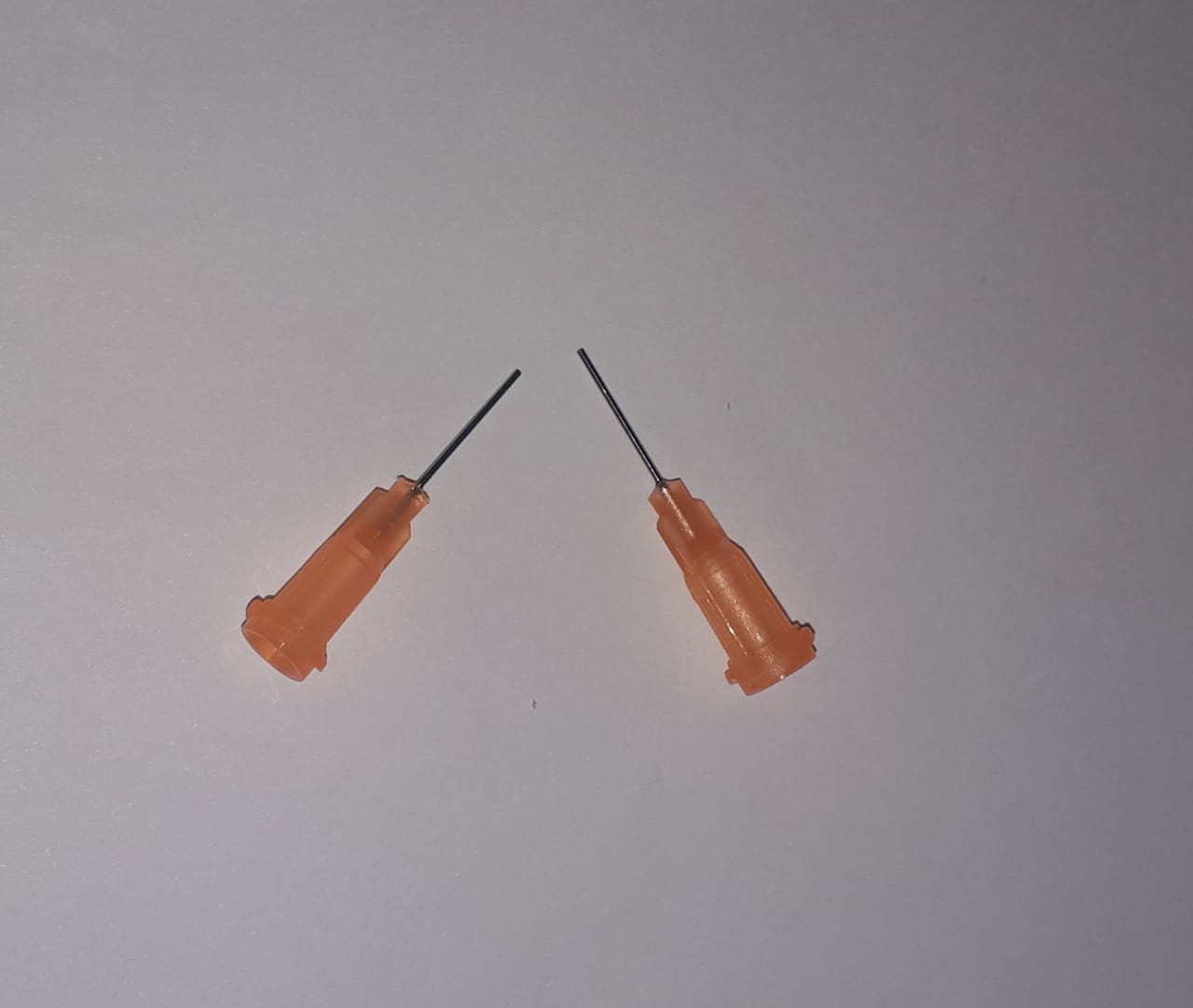 AIGUILLE ORANGE METALLIQUE E23